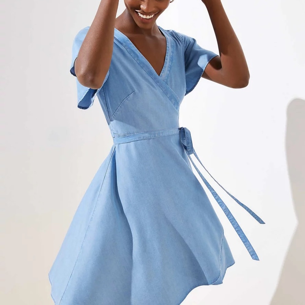 SOLD‼️ light summer denim wrap dress